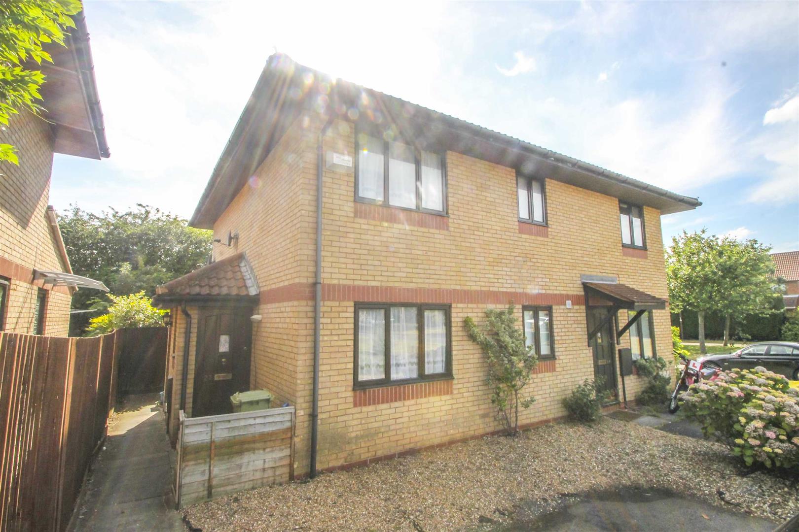 1 bed property in Burano Grove, Wavendon Gate Milton Keynes